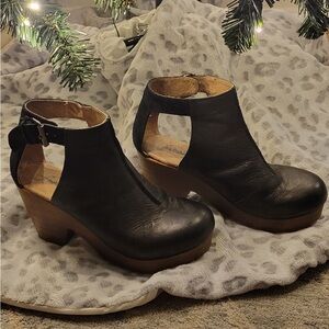Free People Amber Orchard Clog in Black
